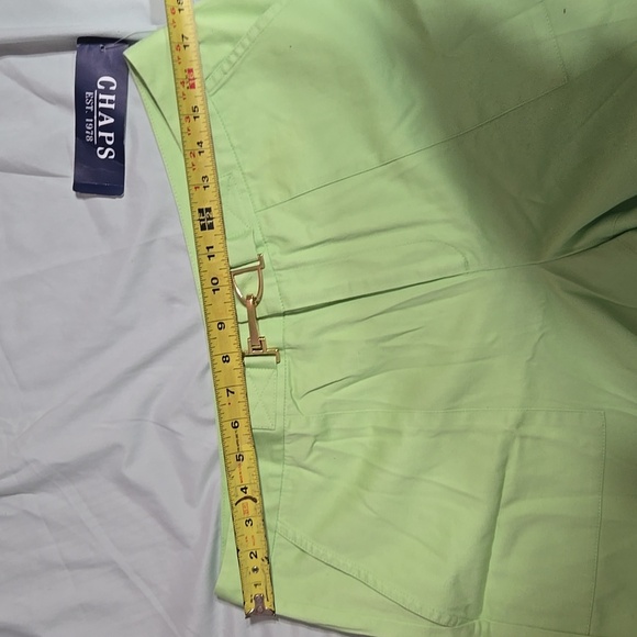 Chaps Malibu Somerset Green Shorts NWT Sz 12 Gold Buckle - Picture 9 of 10